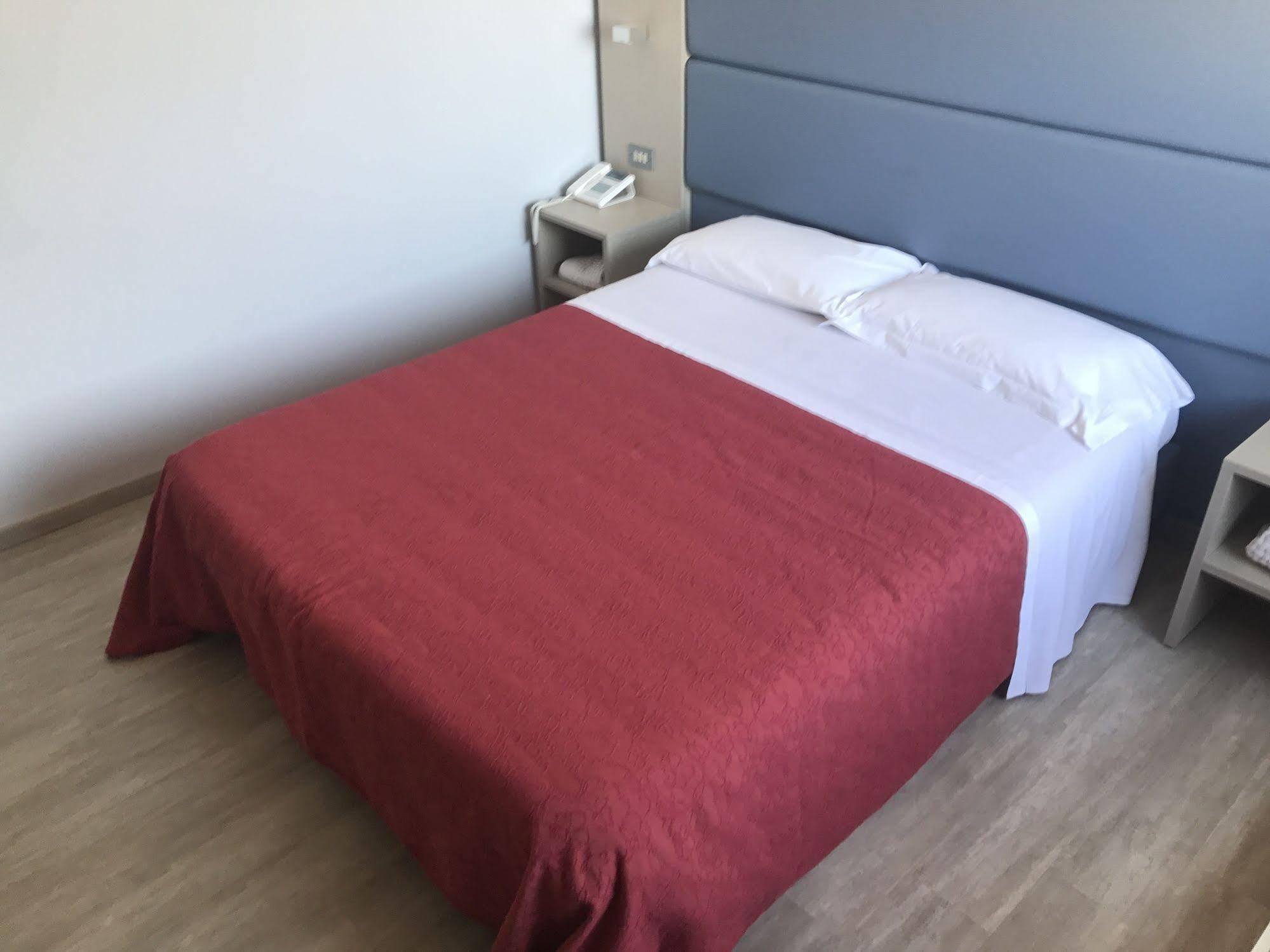 Hotel Elisabeth Due Fano Zewnętrze zdjęcie